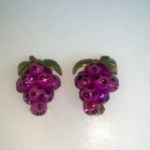 Vintage grapes clips earings